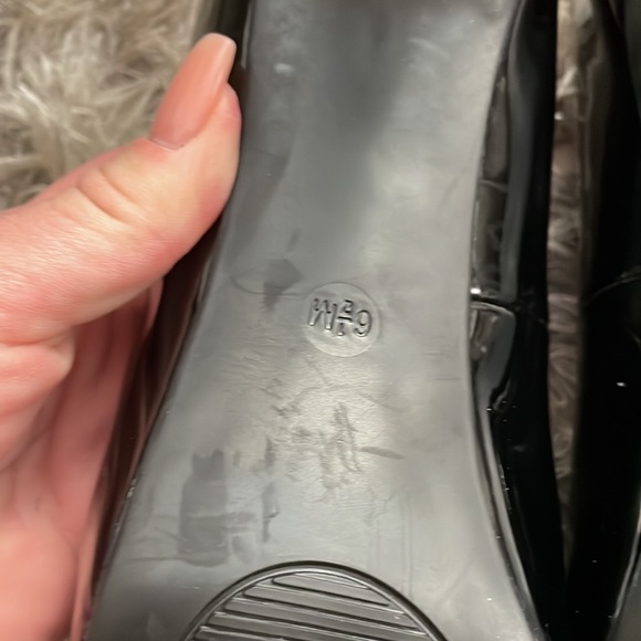 Guess Peep Toe Platform Heels - Picture 4 of 5